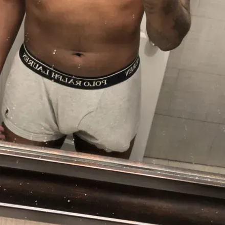 OnlyFans cuenta yngndrich header 2