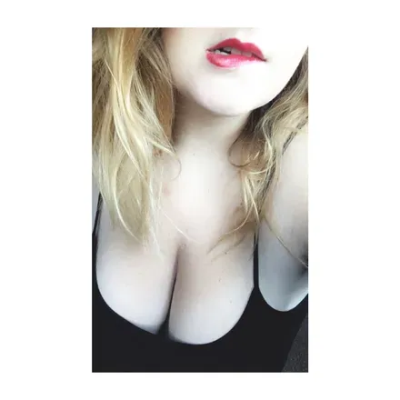 OnlyFans cuenta peachmika avatar 1
