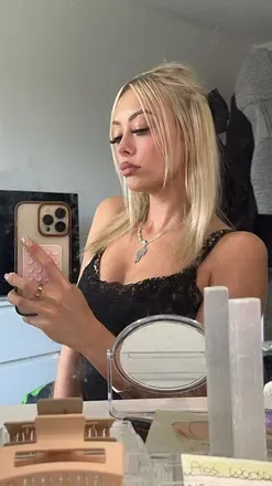 OnlyFans cuenta elliejonez69 avatar 1