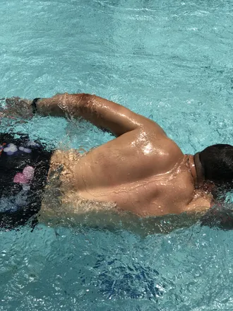 OnlyFans cuenta dad-bod-2003 header 2