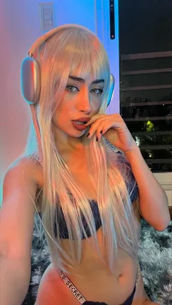 OnlyFans account  elletrix avatar 1