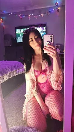 OnlyFans cuenta tink3erb3llz123 header 2