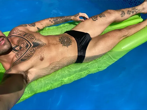 OnlyFans cuenta tadeink header 2