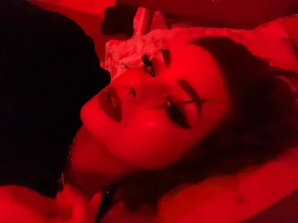 OnlyFans cuenta barbedwire_brat header 2