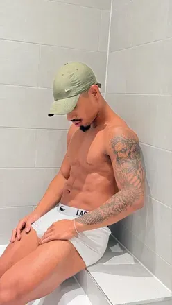 OnlyFans cuenta carloshen20 avatar 1