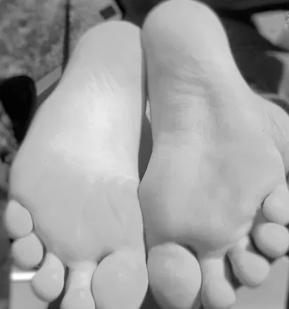 OnlyFans account  sexyfeet4you20 avatar 1