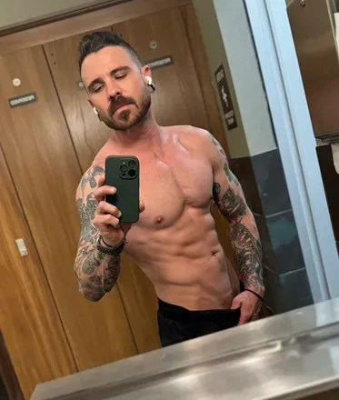 OnlyFans account  strokethiss avatar 1