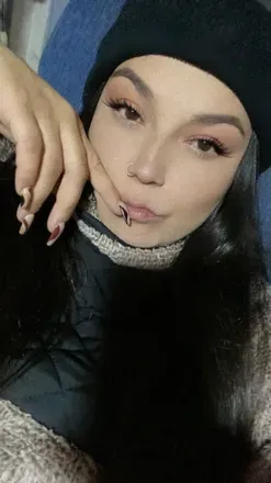 OnlyFans cuenta tichy_28 header 2