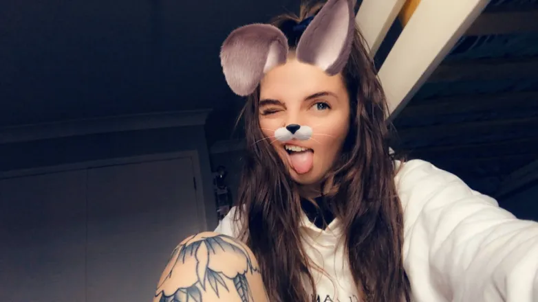 OnlyFans account  little_missyxx header 2