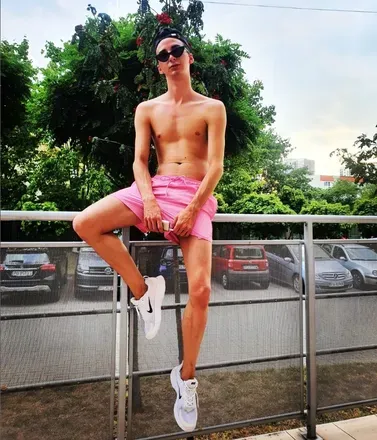 OnlyFans cuenta exclusiveeboy avatar 1