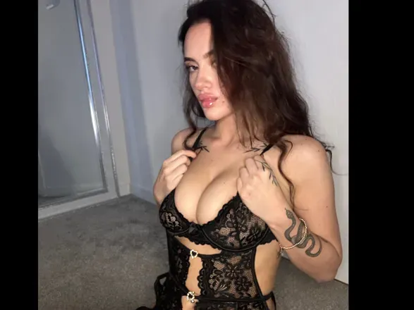 OnlyFans account  leannerose1x avatar 1