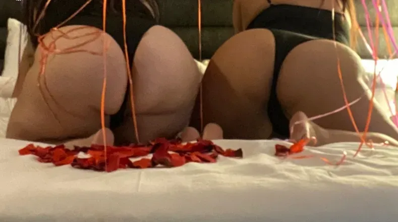 OnlyFans account  badbesties247 avatar 1