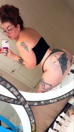 OnlyFans cuenta theemilphily avatar 1