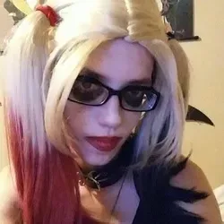 OnlyFans cuenta harlequinvampire avatar 1
