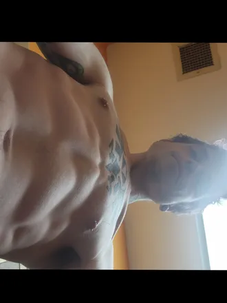 OnlyFans cuenta daemonsomen header 2