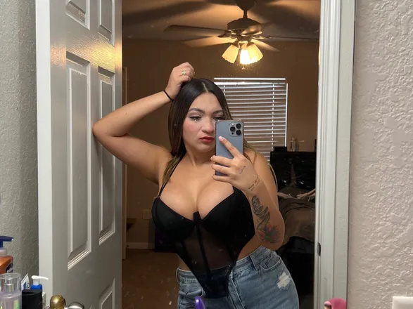OnlyFans cuenta sofiia_s header 2