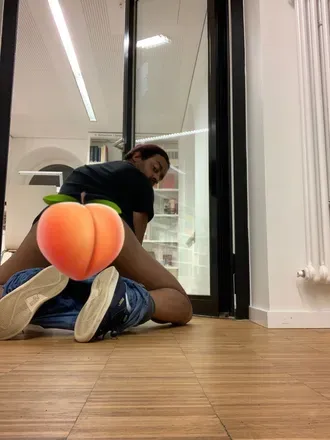 OnlyFans cuenta dark_peach header 2