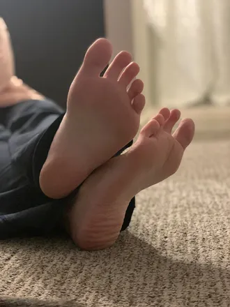 OnlyFans cuenta cutefeetbabe20 header 2