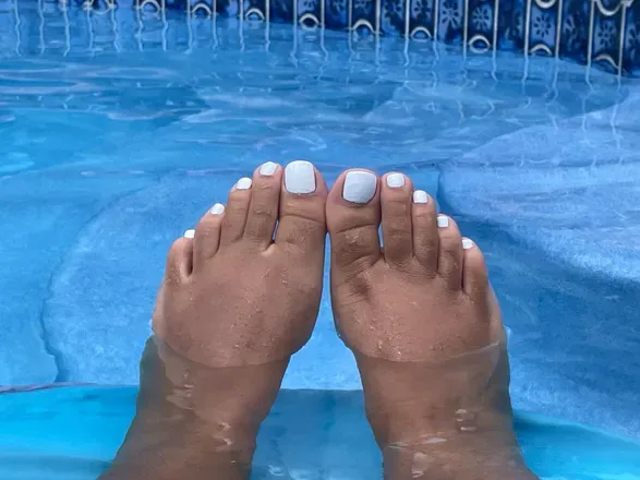 OnlyFans cuenta laurrr1027 avatar 1