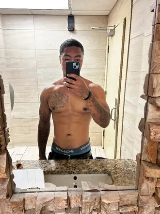 OnlyFans cuenta philipyurcoochie avatar 1