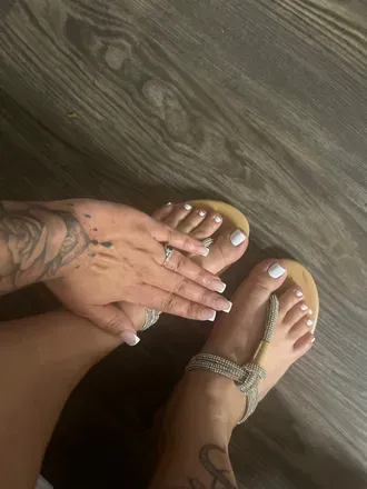 OnlyFans account  babygirlsalive header 2