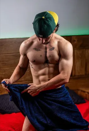 OnlyFans cuenta valentino2201 avatar 1
