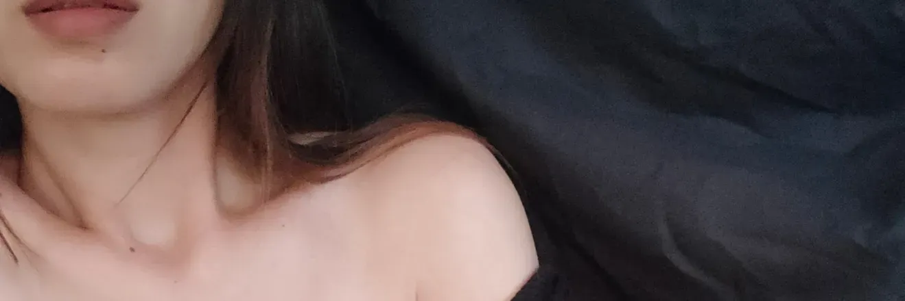 OnlyFans account  undertheroze avatar 1
