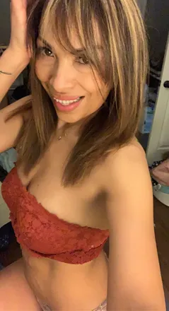 OnlyFans cuenta guccimami101 header 2