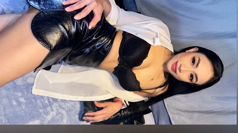 OnlyFans cuenta petitethai header 2