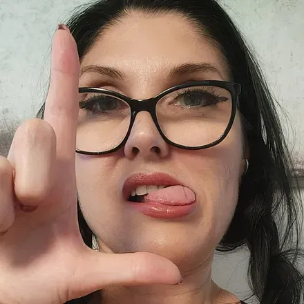 OnlyFans cuenta obeymelanie avatar 1