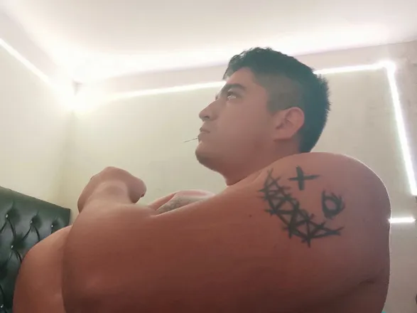 OnlyFans cuenta yeiko01 header 2