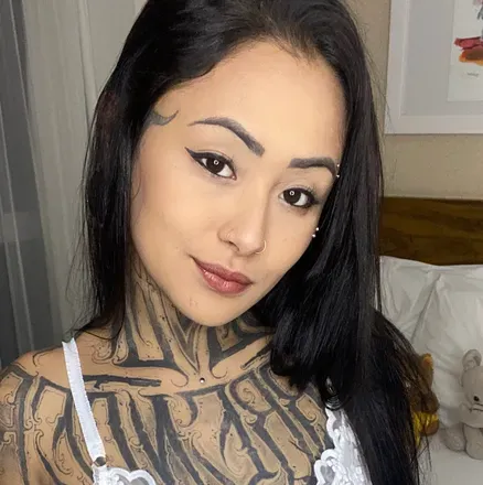 OnlyFans cuenta vintagesurya avatar 1