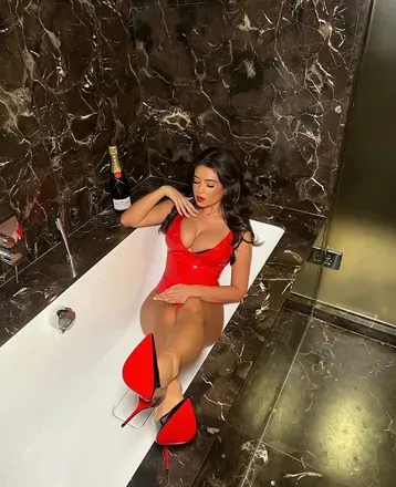 OnlyFans cuenta yaz31x header 2