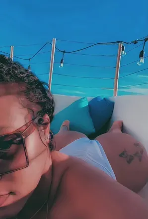 OnlyFans cuenta honeyswettrap header 2