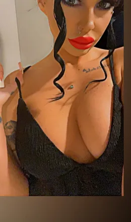 OnlyFans cuenta m_azing22 header 2