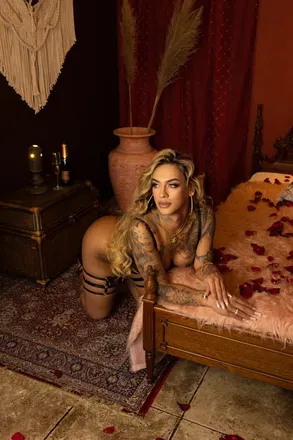 OnlyFans cuenta juliannybananinha header 2