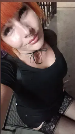OnlyFans cuenta raveninwanderlust avatar 1