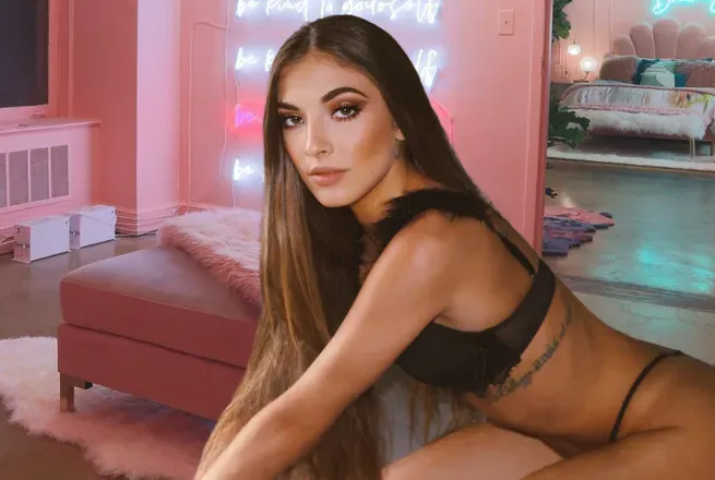 OnlyFans account  msparisbby header 2