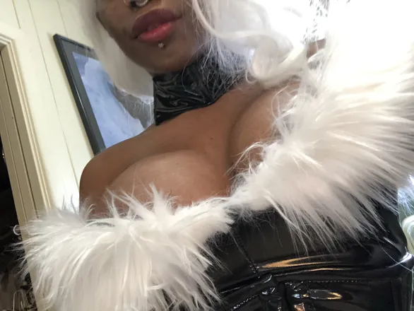 OnlyFans cuenta marieperkycookie header 2
