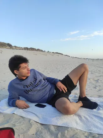 OnlyFans account  t.hia.go header 2