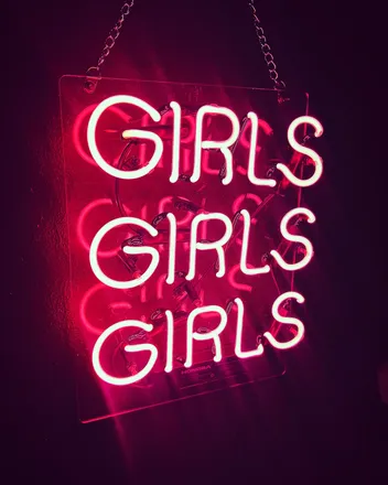 OnlyFans cuenta sissy_laris header 2