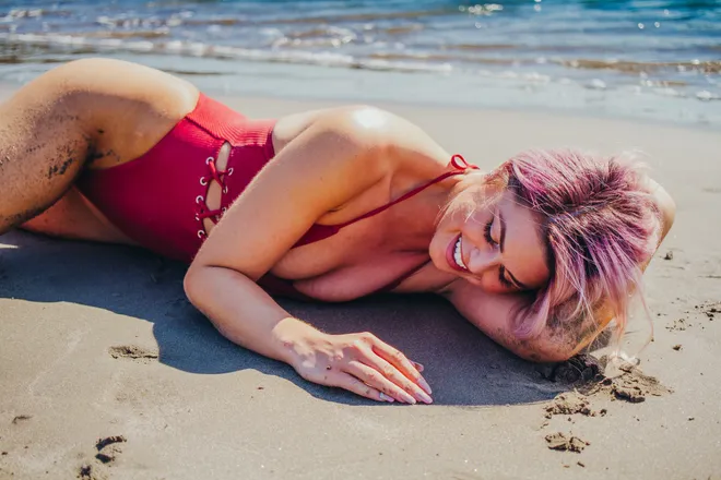 OnlyFans cuenta whenitrains_itpurrs header 2