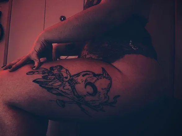 OnlyFans cuenta bunnieintheashes header 2