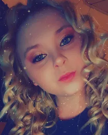 OnlyFans account  lovelyyblondieeeee avatar 1