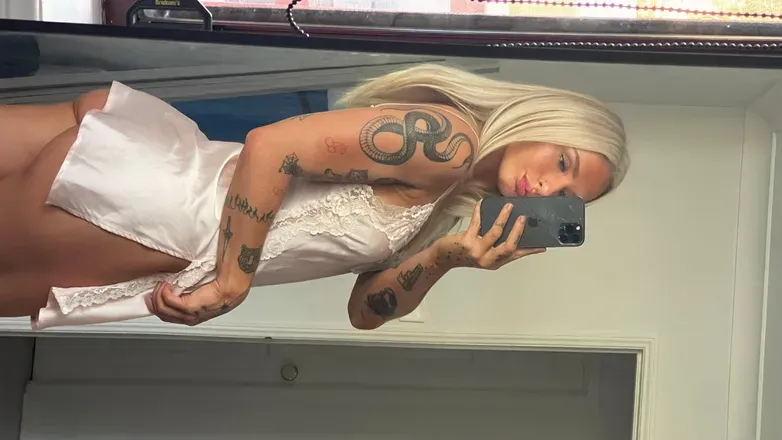 OnlyFans cuenta naomianderrsonvip header 2