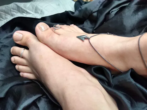 OnlyFans cuenta bansheefeet header 2