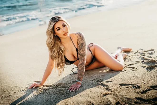OnlyFans cuenta xomissbaby header 2