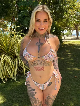 OnlyFans of giaxclarke