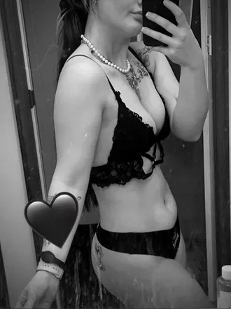 OnlyFans account  not.ur.goth.girl avatar 1