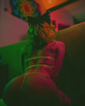 OnlyFans cuenta martisapineapple header 2